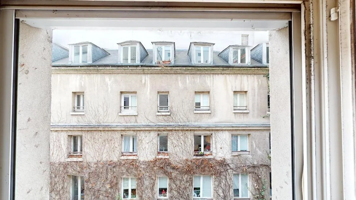 Marais Two Bedroom Haven Paris Apartment
