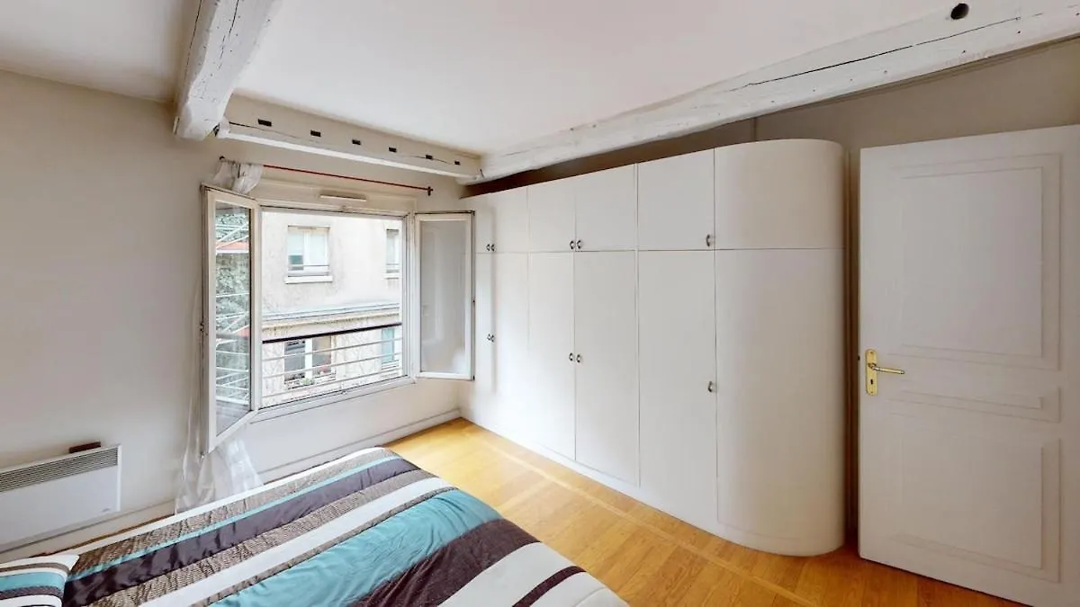 Apartment Marais Two Bedroom Haven Paris